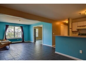 372 Hildred Dr, Unit Building 8 in Burlington, VT - Building Photo - Building Photo