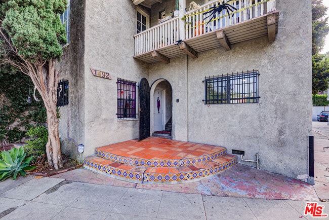 1492 Silver Lake Blvd in Los Angeles, CA - Building Photo - Building Photo