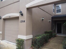 12301 Kernan Forest Blvd in Jacksonville, FL - Building Photo