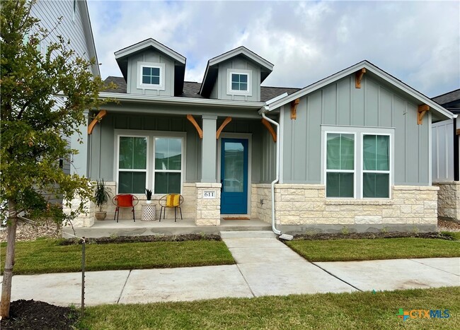 property at 611 N Guenther Ave