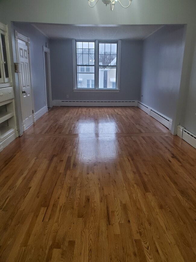 2858 N Elston Ave, Unit 1 in Chicago, IL - Building Photo - Building Photo