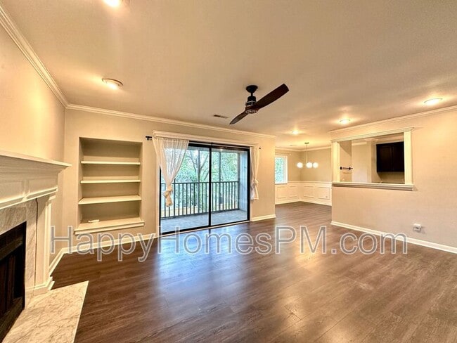 1208 Village Creek Ln