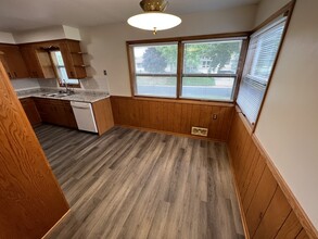 3121 Roosevelt St NE in Minneapolis, MN - Building Photo - Building Photo