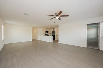 101 Wren Wy in Balch Springs, TX - Building Photo - Building Photo