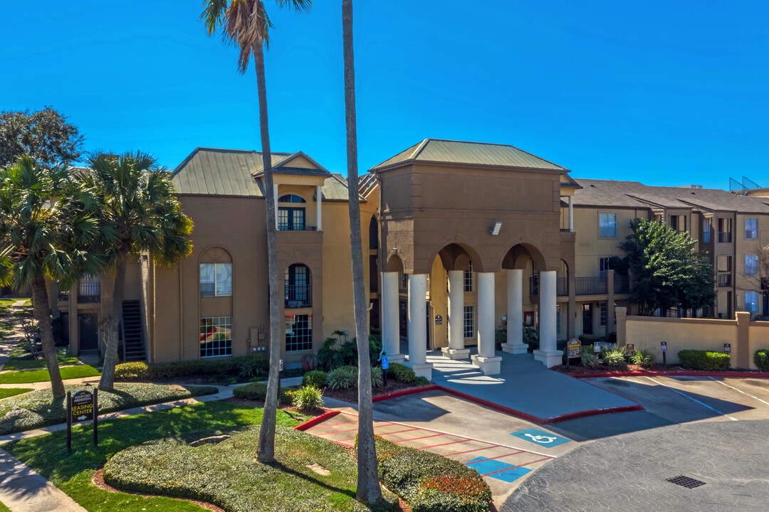 Ashford Santa Ana Photo