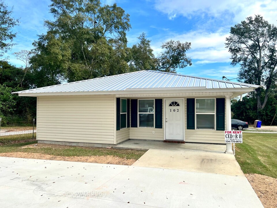 102 Dunn Cir in Troy, AL - Building Photo