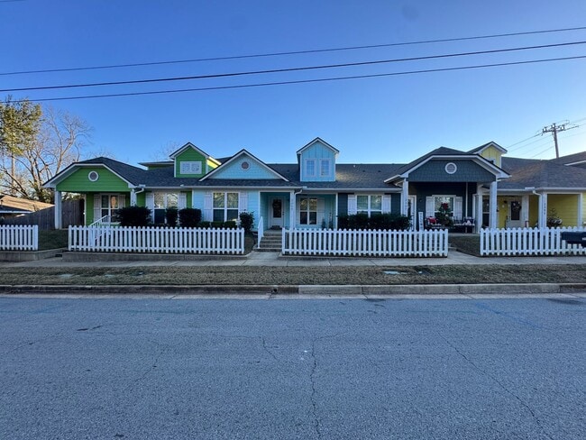 2300 Airline Dr in Tyler, TX - Building Photo - Building Photo