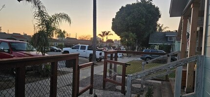 2058 Harrison Ave in San Diego, CA - Foto de edificio - Building Photo