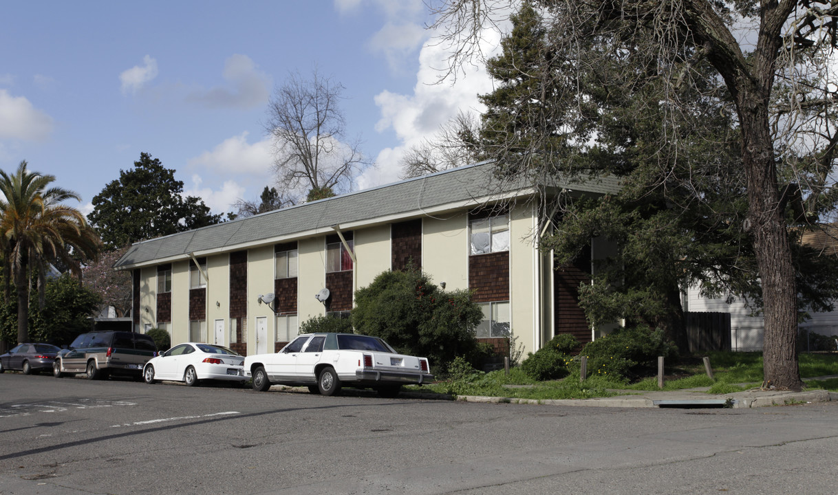 1002-1018 Laurel St in Napa, CA - Building Photo