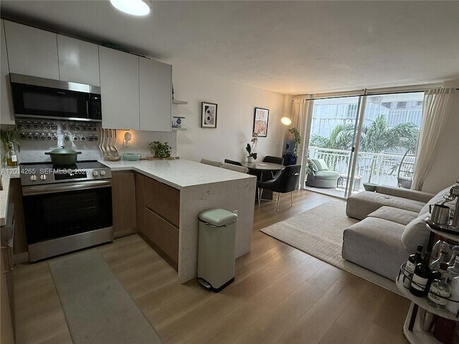 property at 1666 West Ave