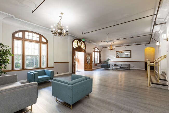 La Chalfonte Apartments...Newly Renovated and Stylish..Great Location! in Los Angeles, CA - Building Photo - Building Photo