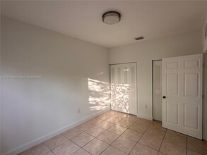 2301 Wilson St in Hollywood, FL - Building Photo - Building Photo