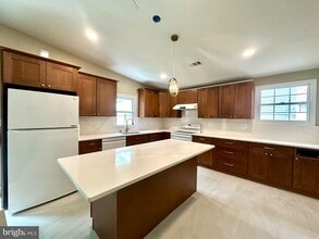 1830 Anderson Rd in Falls Church, VA - Building Photo - Building Photo