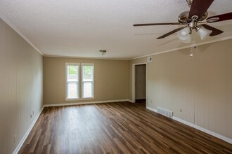 4471 Laird Dr in Memphis, TN - Building Photo - Building Photo