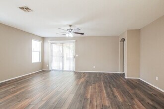 6537 W Hilton Ave in Phoenix, AZ - Building Photo - Building Photo