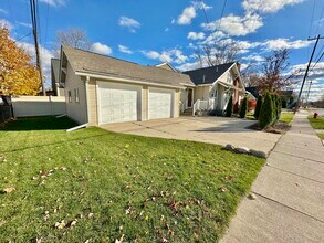 992 Palmer in Plymouth, MI - Building Photo - Building Photo