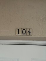 5650 NW 115th Ct in Doral, FL - Building Photo