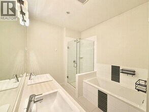 3163 Riverwalk Ave in Vancouver, BC - Building Photo - Building Photo