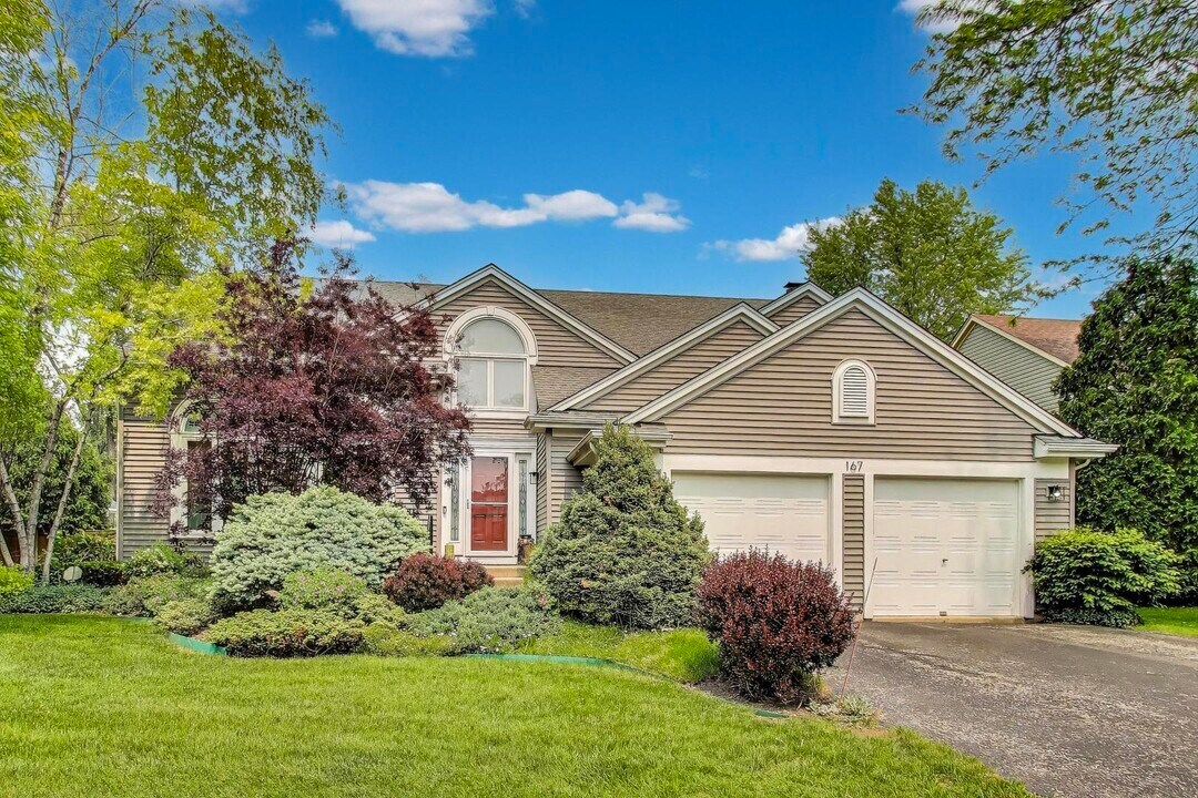 167 Southfield Dr in Vernon Hills, IL - Building Photo