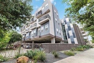 1011 Studemont St in Houston, TX - Building Photo