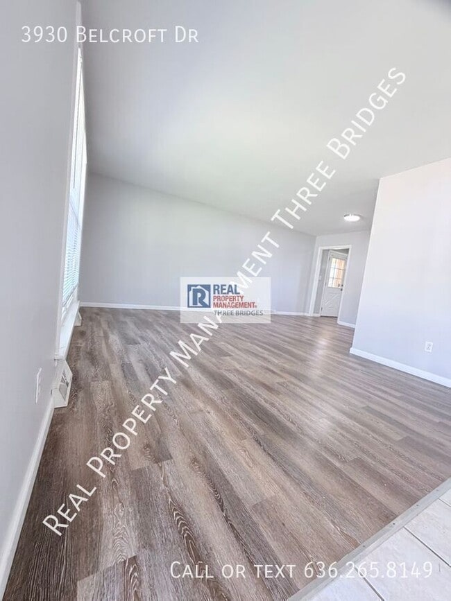 3930 Belcroft Dr in Florissant, MO - Building Photo - Building Photo