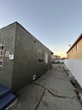 151 W Imperial Hwy in Los Angeles, CA - Building Photo - Building Photo