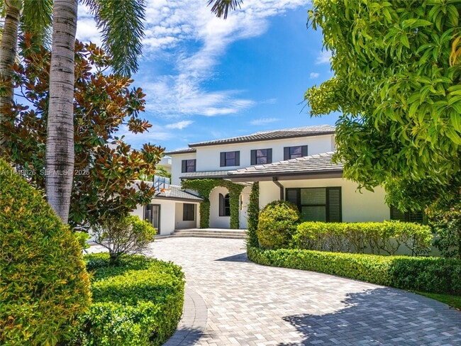 property at 632 Intracoastal Dr