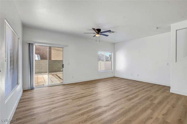 5998 Jagged Cut St in Henderson, NV - Building Photo - Building Photo