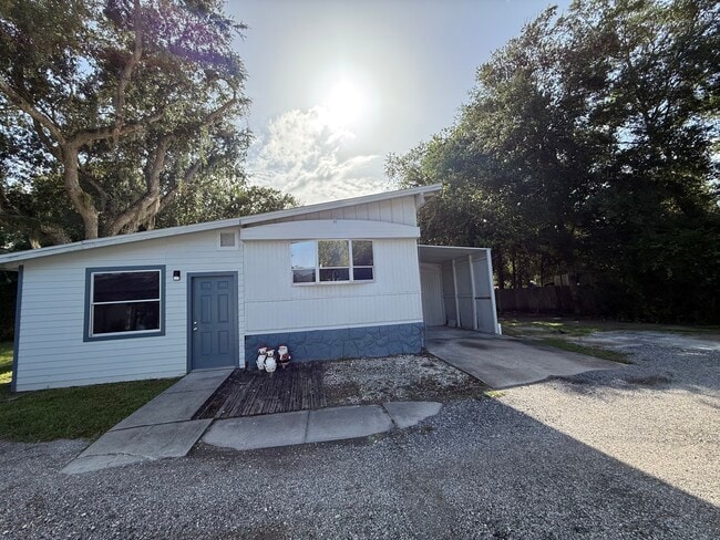 property at 18312 Hollister Rd