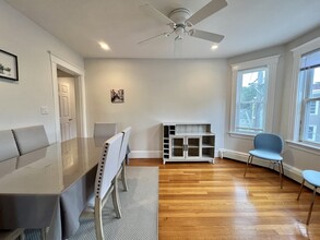 492 Washington St, Unit 3 in Boston, MA - Building Photo - Building Photo