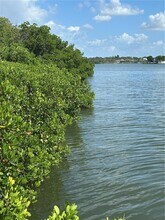 505 Hidden Harbour Dr in Indian Rocks Beach, FL - Foto de edificio - Building Photo