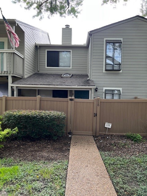 2379 Briarwest Blvd in Houston, TX - Building Photo