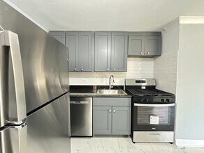 2754 W North Shore Ave in Chicago, IL - Building Photo - Building Photo
