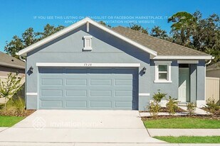 7928 Majestic Palms Ct in Venice, FL - Building Photo