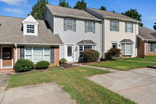 378 W Pointe Dr in Spartanburg, SC - Building Photo - Building Photo