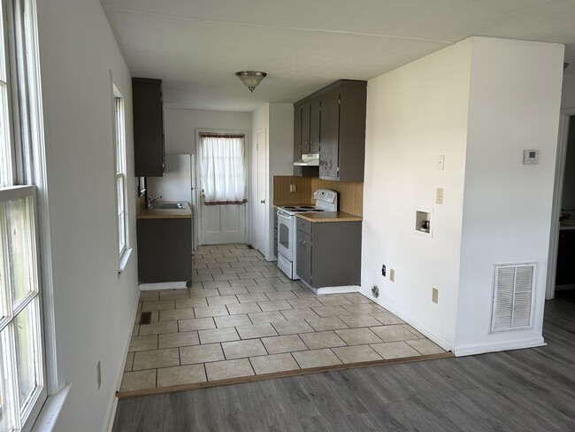 12B Wren Ct NW in Cartersville, GA - Foto de edificio - Building Photo