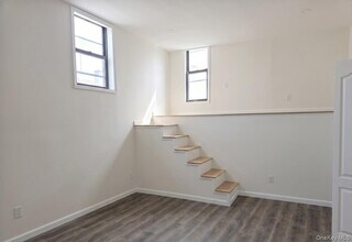 70-28 45th Ave in Queens, NY - Building Photo - Building Photo