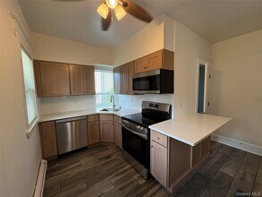 501 Marietta Ave in Hawthorne, NY - Building Photo - Building Photo