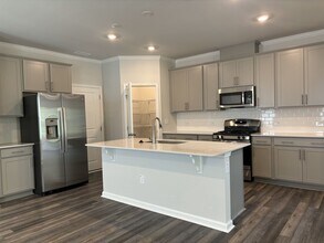 303 Aster Bloom Ln in Raleigh, NC - Building Photo - Building Photo