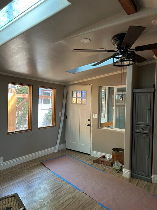 3085 Roosevelt St in Carlsbad, CA - Building Photo
