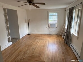 82 Mountain Rd in Suffield, CT - Building Photo - Building Photo