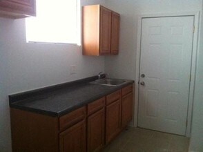 7801 S Saginaw 2647-53 E 78th St Chicago, IL 60649 in Chicago, IL - Building Photo - Interior Photo