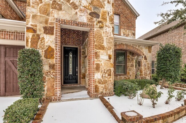 1221 Dakota St in Carrollton, TX - Building Photo - Building Photo