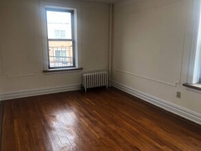 124 Parrott Pl in Brooklyn, NY - Building Photo - Building Photo