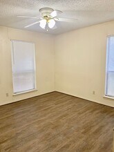 245 Craddock Ave in San Marcos, TX - Building Photo - Building Photo