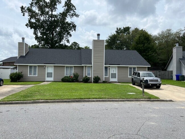2018 Tiffany Dr in Greenville, NC - Building Photo - Building Photo