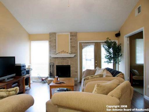 7268 Hardesty in San Antonio, TX - Building Photo - Building Photo
