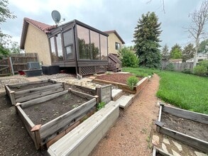 8420 Stratus Dr in Colorado Springs, CO - Foto de edificio - Building Photo