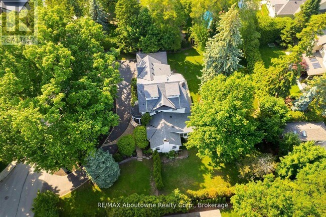 317 Gloucester Ave in Oakville, ON - Building Photo - Building Photo