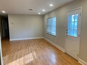 2304 N Ricketts St in Sherman, TX - Building Photo - Building Photo